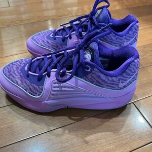 KD16 “B.A.D” basketball shoes, like new